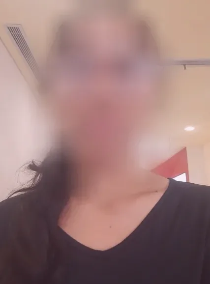 Anna, 39