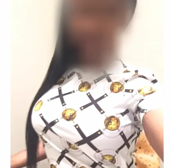 Cara, 36