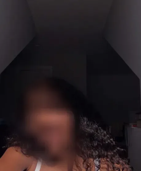 Manuela, 20
