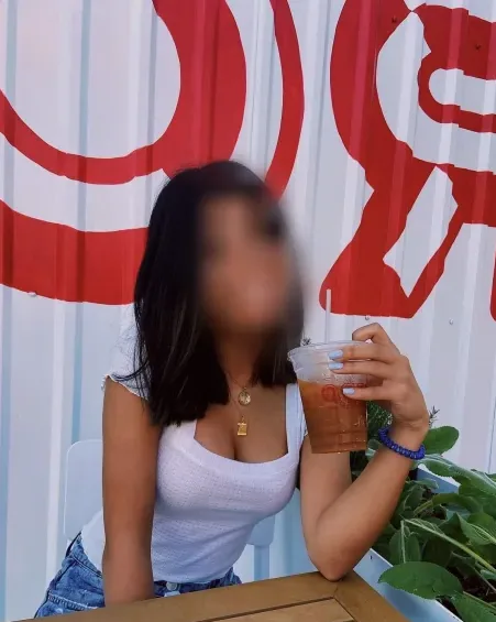 Theresa, 19