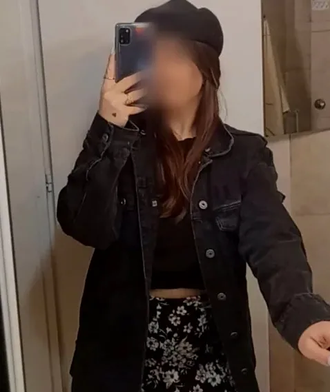 Viktoria, 29